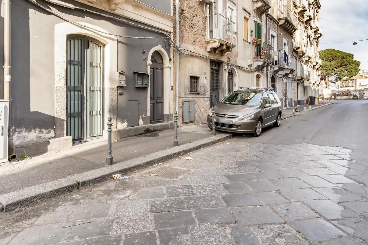 Catania Central Design Studio Near The Station Appartamento